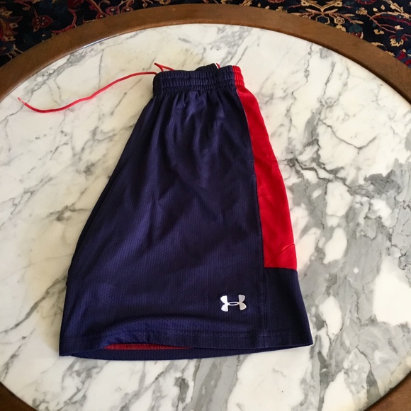 Under Armour Athletic Shorts - Picture 2 of 5